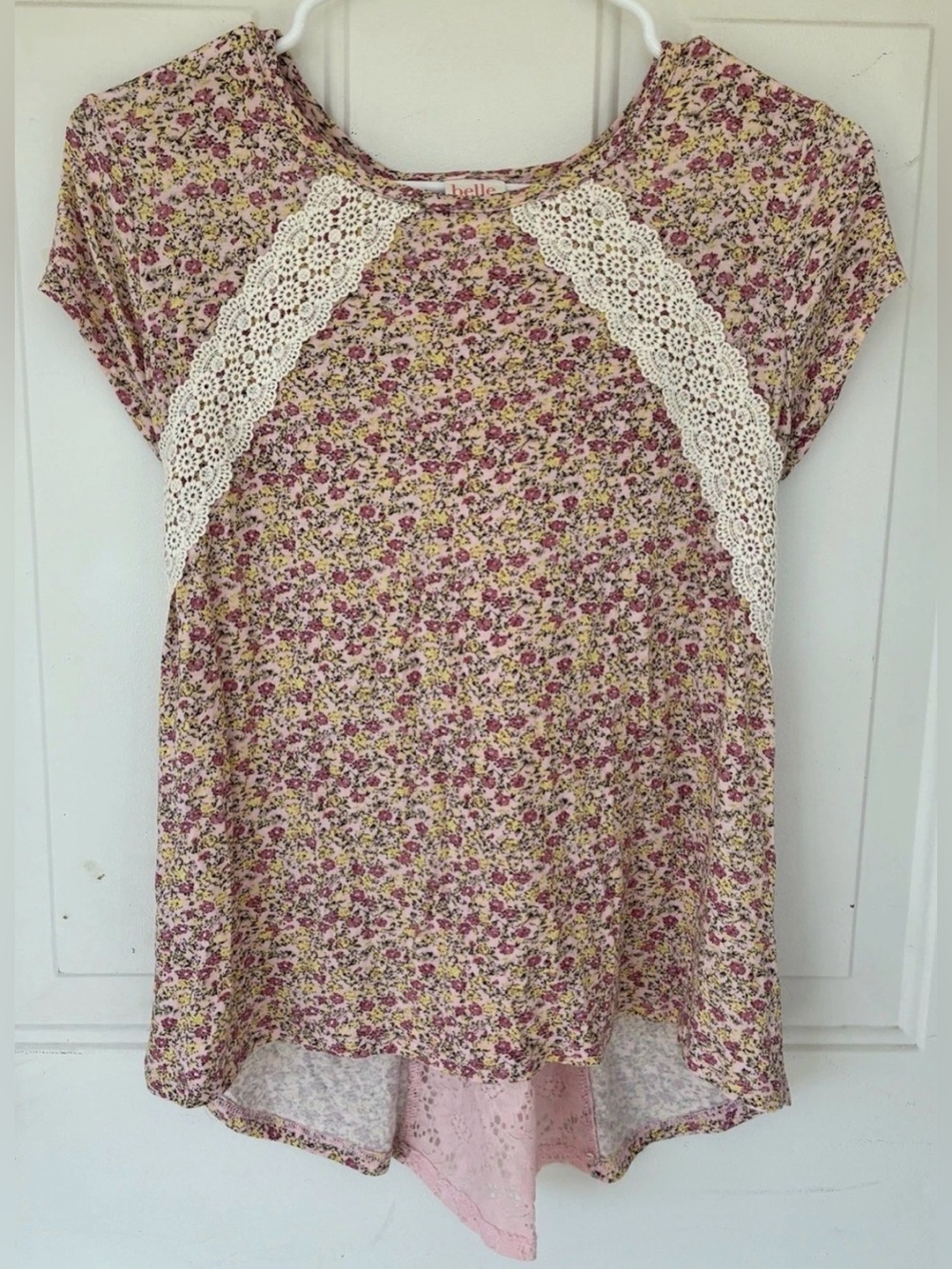 Belle Du Jour Women's Pink Floral Short Sleeve Blouse Size Small